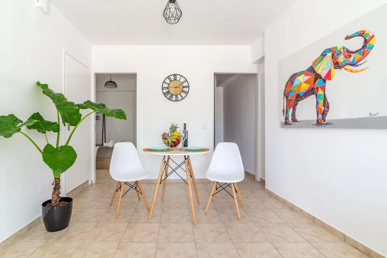 Central Apartment Next To The Beachfront Heraklion